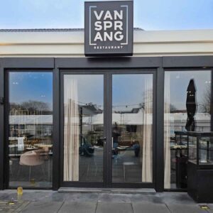 Entreedeuren in maatwerk horeca serre uitbouw Restaurant Van Sprang